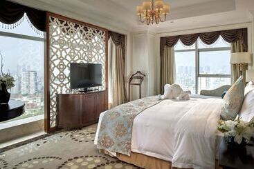 هتل Yinxin Century