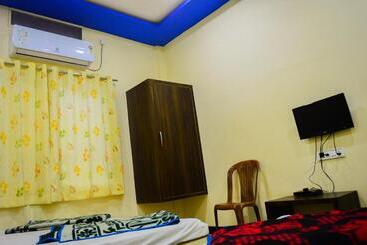 فندق Bholenath Palace Infront Of Mahakal Temple