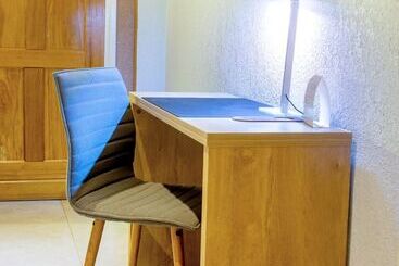 هتل Qinn Boutique