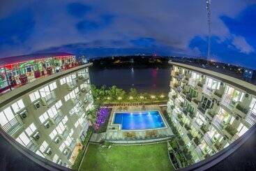 هتل Sincere Smile Yangon