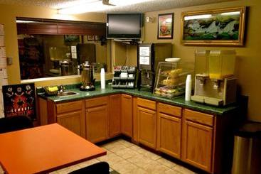 مُتل Hwy Express Inn & Suites