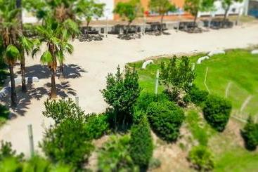 هاستل Apartaments Turístics Residencia Vila Nova