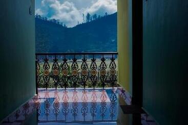 تختخواب و صبحانه Smm Cottage