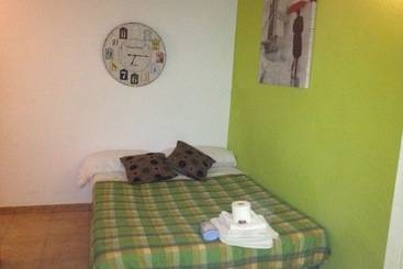 Bhg Hostel Secar De La Real