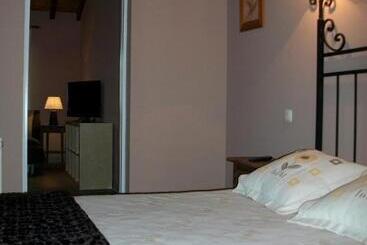 هتل Casa De Labranza Ría De Castellanos