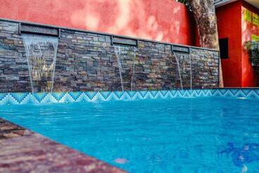 בית מלון כפרי Malas