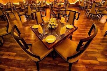 酒店 Eskay Resorts By Muza