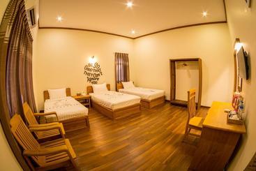 هتل Dormitory @ Westay Bagan Lotus