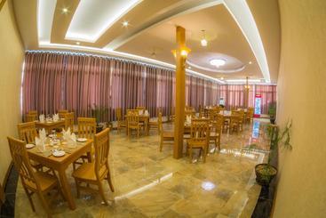 هتل Dormitory @ Westay Bagan Lotus