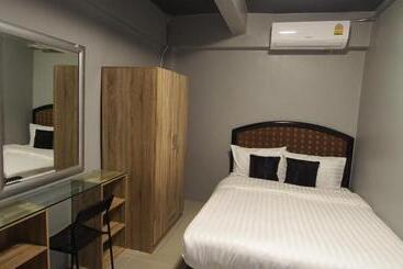 汽车旅馆  Loft 21 Apartment Romklao