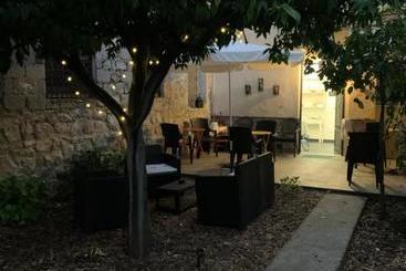 تختخواب و صبحانه Al Giardino Di Anna