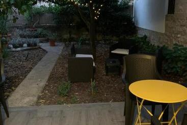 تختخواب و صبحانه Al Giardino Di Anna