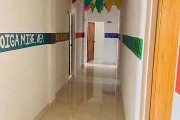 تختخواب و صبحانه Deportel Cali