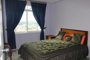 هتل Hostal Mirador De Otavalo