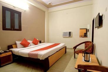 هتل Sky Inn