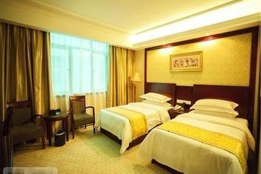 Vienna Hotel Shenzhen Shiyantong Fuyu