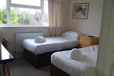 Ava House Bed And Breakfast