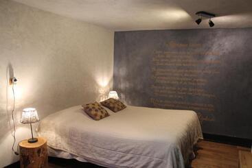 住宿加早餐  Côté Chambres