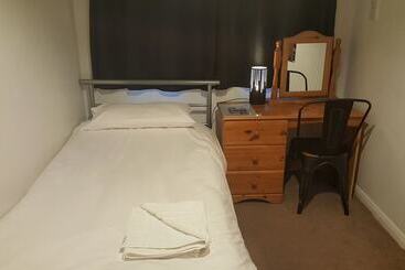 住宿加早餐  Maindee Guest House