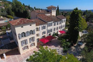 ホテル Domaine La Tour Carrée