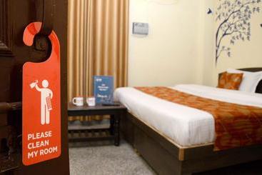 هتل Oyo Room Nims Kukas