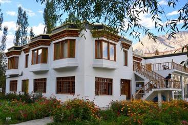 Sand Dunes View Resort