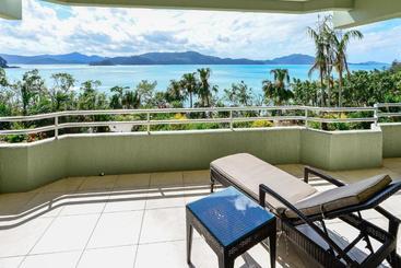 Lagoon Apartments On Hamilton Island By Hiha