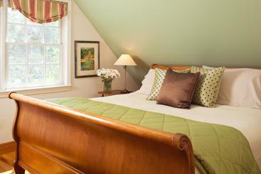 تختخواب و صبحانه Bufflehead Cove Inn