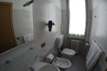 هتل Albergo Esperia