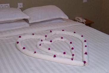 هتل Baobabed Hostel Bagan@ Bagan May