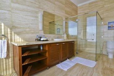 استراحتگاه Indigo Dream Surf & Holiday Retreat