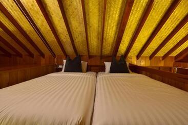 500 Rai Floating Resort