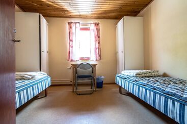 הוסטל Halens Camping Och Stugby