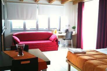 ベッドアンドブレックファースト Be Home Fiera