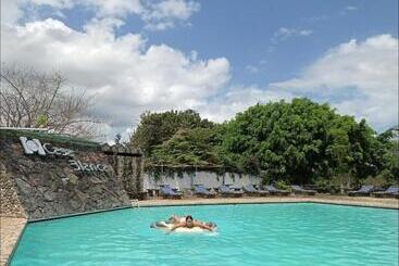 酒店 OYO Casa Blanca