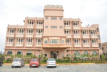 リゾートホテル The Royal Retreat