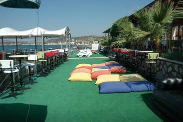 هتل Club Rose Bay
