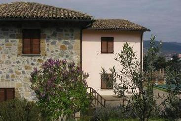 هتل Villa Acquafredda