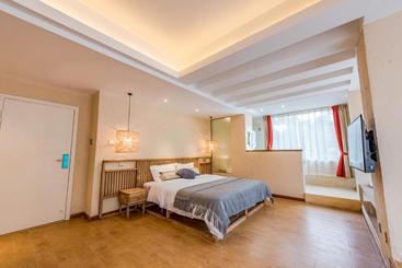 فندق Yangshuo Village Retreat