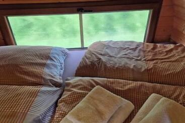 Mini Hotel übernachten Im Gurkenfass