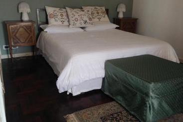تختخواب و صبحانه La Casa Di Lilì