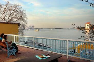 فندق Bloom Boutique, Waterfront Fort Kochi