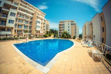 فندق Grand Resort Sea Fort Club