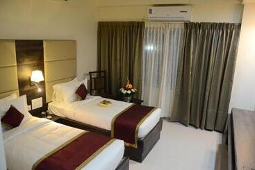 호텔 Jai Maata Grandeur