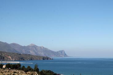 La Blanca Resort & Spa