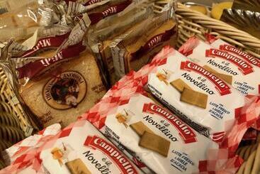 ユースホステル Domus Clugiae