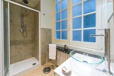 تختخواب و صبحانه Chiossone Suites