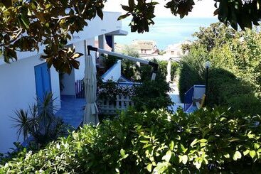 تختخواب و صبحانه Villa Betta