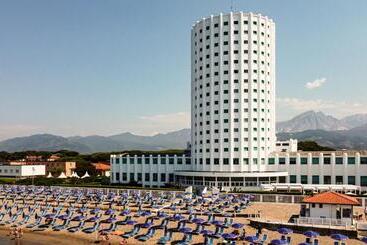 فندق Villaggio Torre Marina