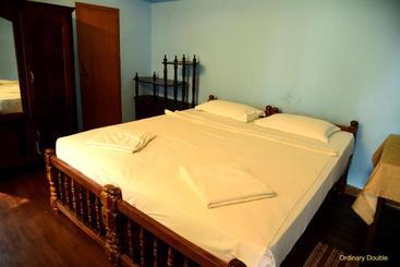 استراحتگاه Varkala Marine Palace